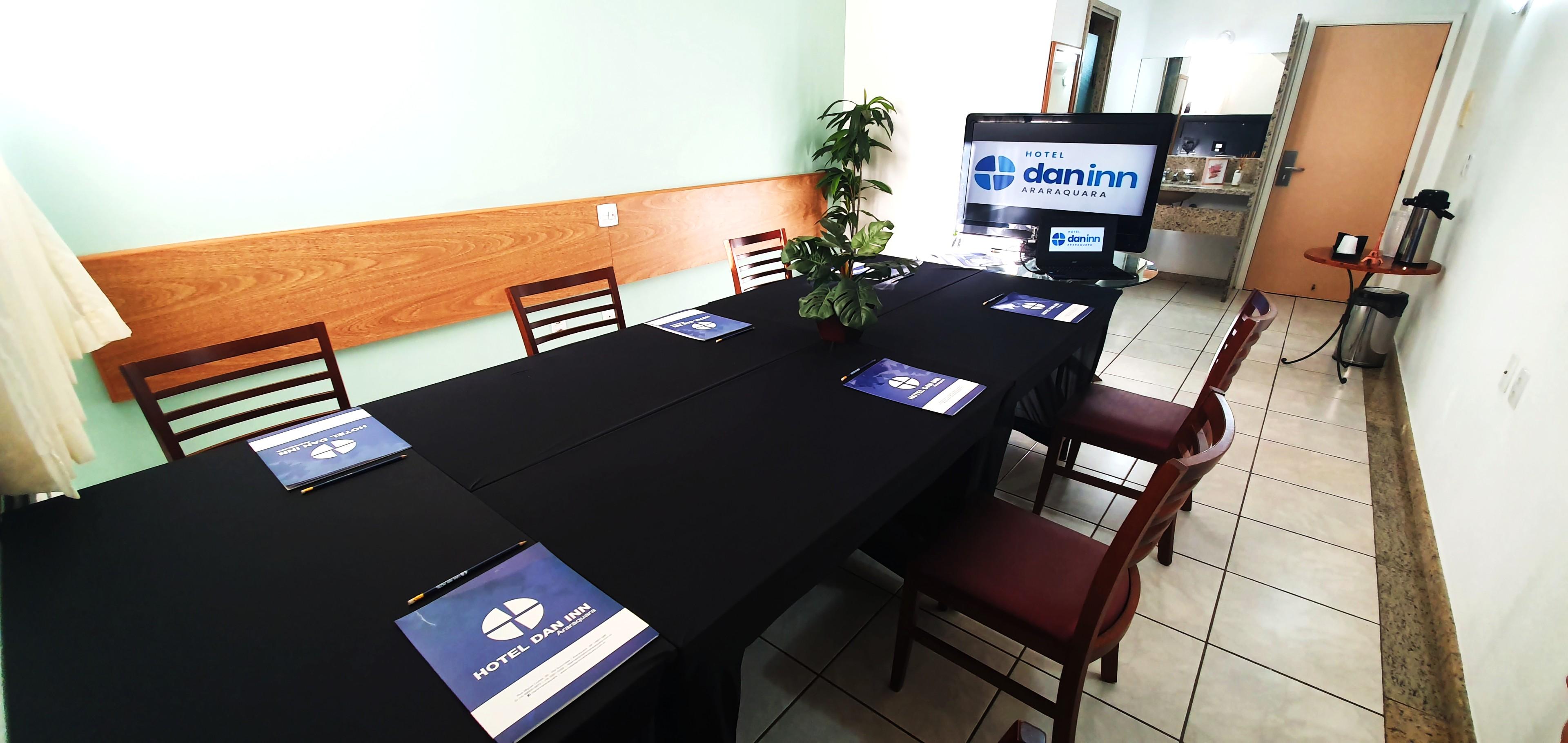 Hotel Dan Inn Araraquara By Nacional Inn Exterior photo