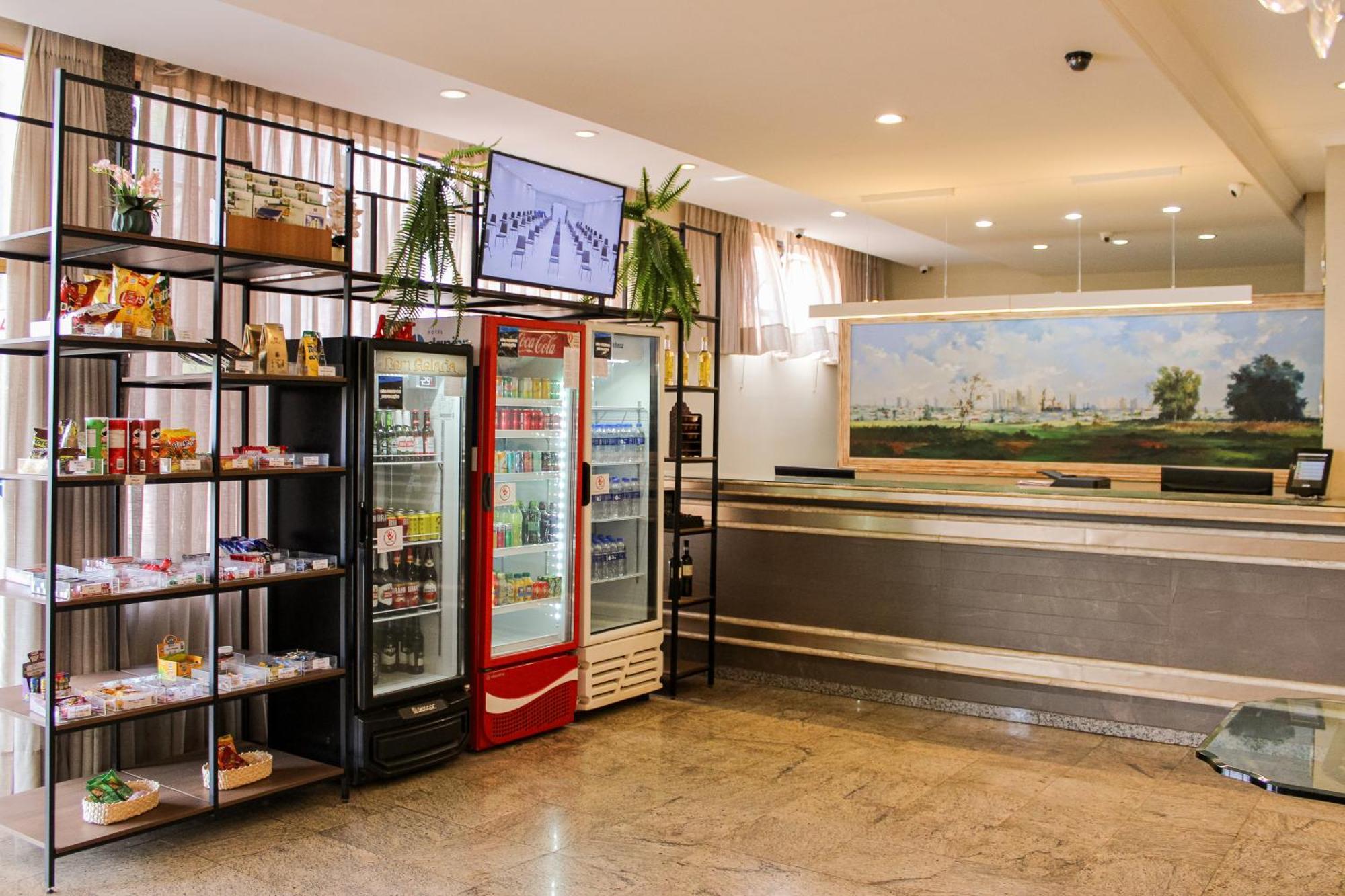 Hotel Dan Inn Araraquara By Nacional Inn Exterior photo